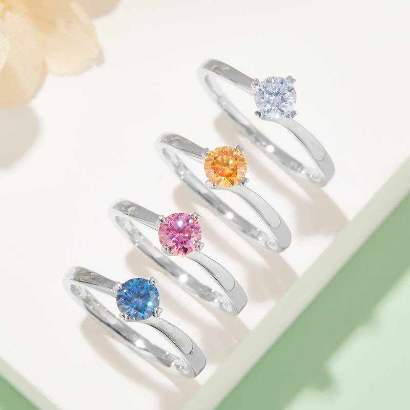扭臂四爪S925银镀白金MoissaniteWomen's Ring50分D级